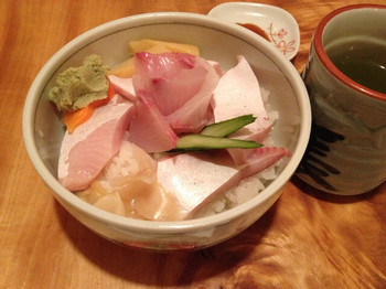 「長三郎鮨」料理 1026895 ブリ丼