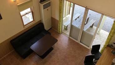 客室内のダイニングエリア / 4