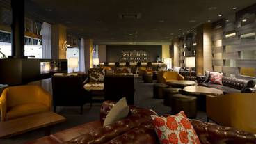 ロビーラウンジ / 3