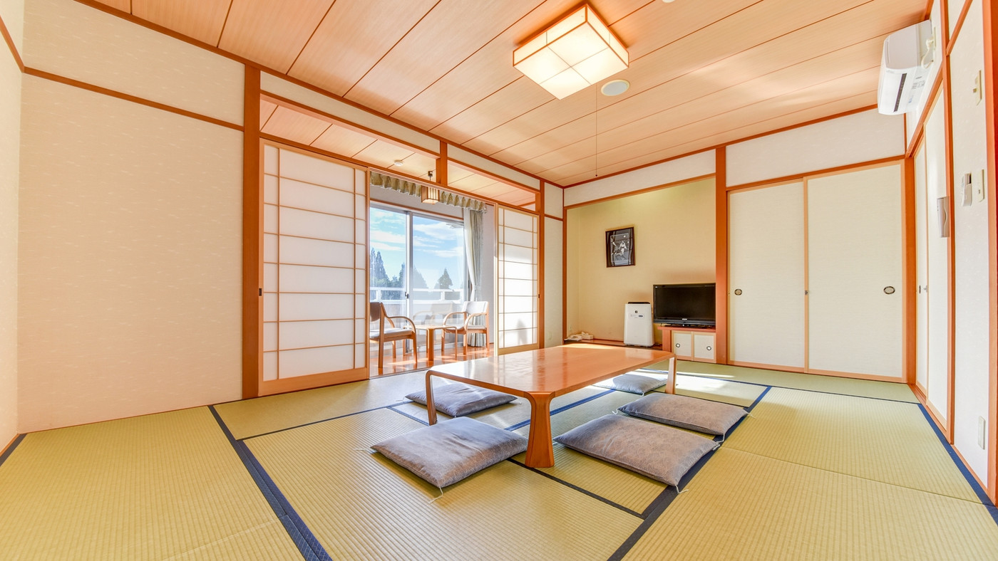 広々とした和室で靴を脱いでのんびりと3529432