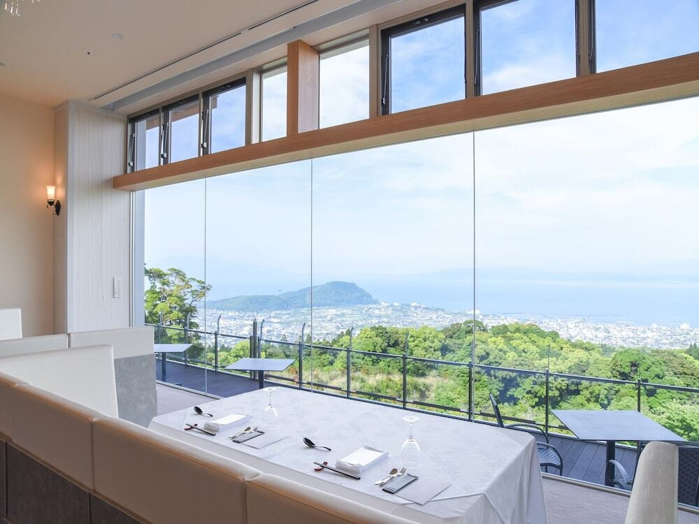 レストラン