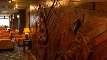 内部エントランス / 2