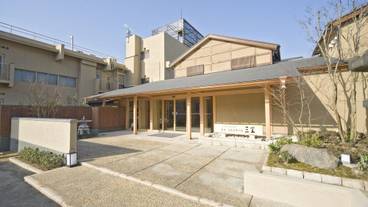 施設の入り口 / 11