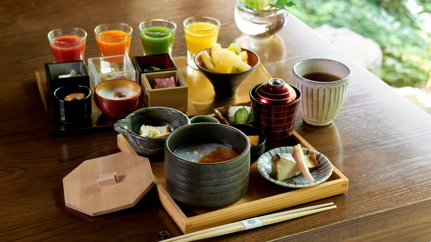 歴史的建造物と庭園を愛でる3915382