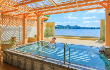 You can see a panoramic view of Lake Hamana! 16 hotels with spectacular views that feel like a resort
