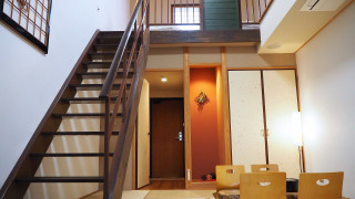 天窓の日差しと開放感　ロフトツインベッド＆和風８畳 [和洋室] [禁煙]