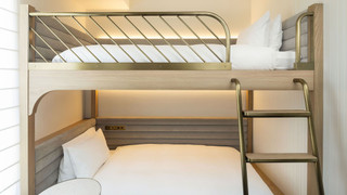 バンクツイン (２段ベッド, シャワーブース完備)