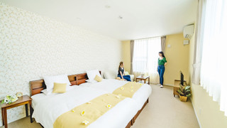 ツインルーム (エキストラベッド付)