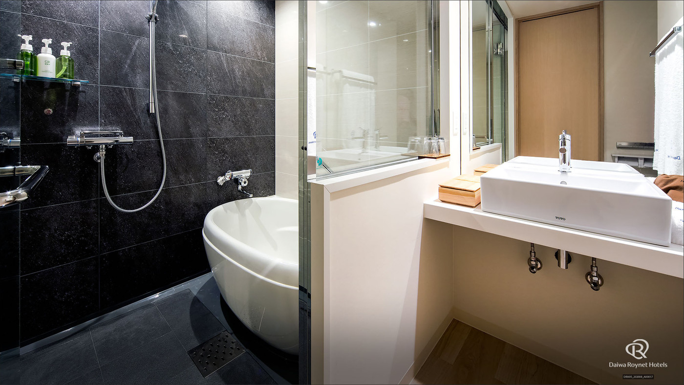 JR京都駅から徒歩約4分！駅からの地下道と直結していてどんな天候でも快適にGO3528759