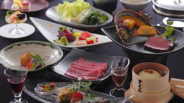 食事・飲み物 / 3