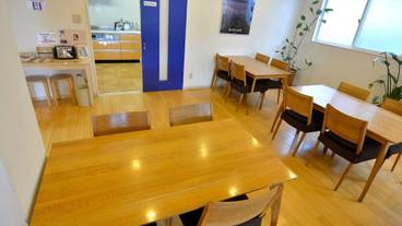 ロビーラウンジ / 11