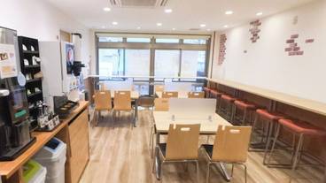 ロビーラウンジ / 3