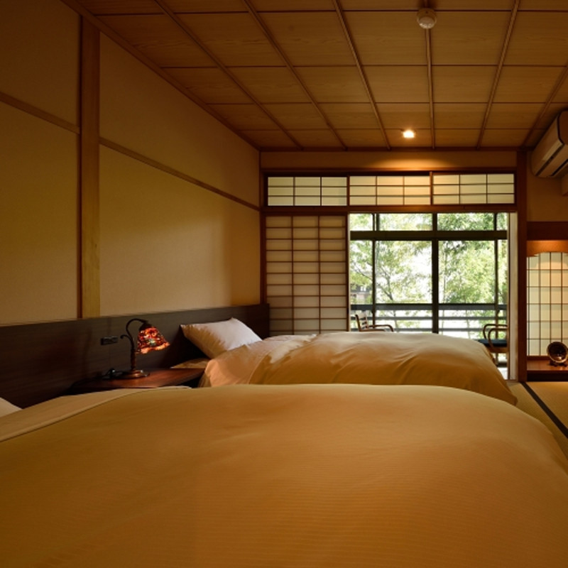 2階 和洋室のベッドルーム