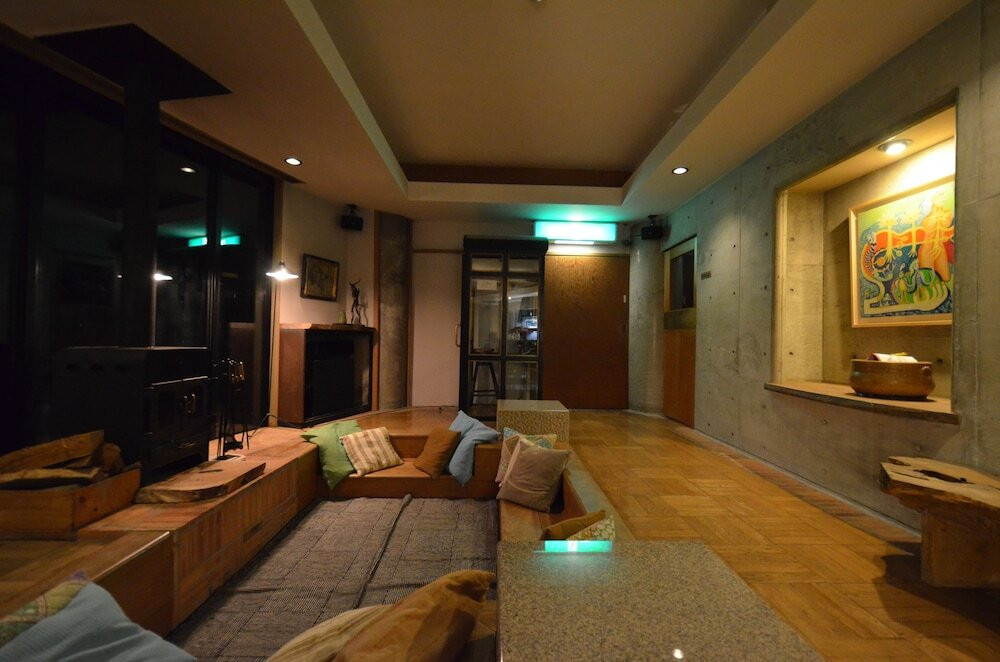 ロビーラウンジ