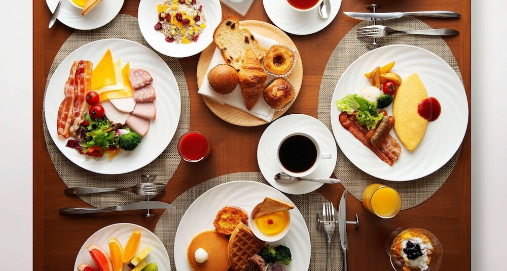 ルームサービスのメニューが充実。夜も朝もお部屋で優雅に♪3422964