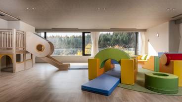 子供用の遊び場 - 屋内 / 6