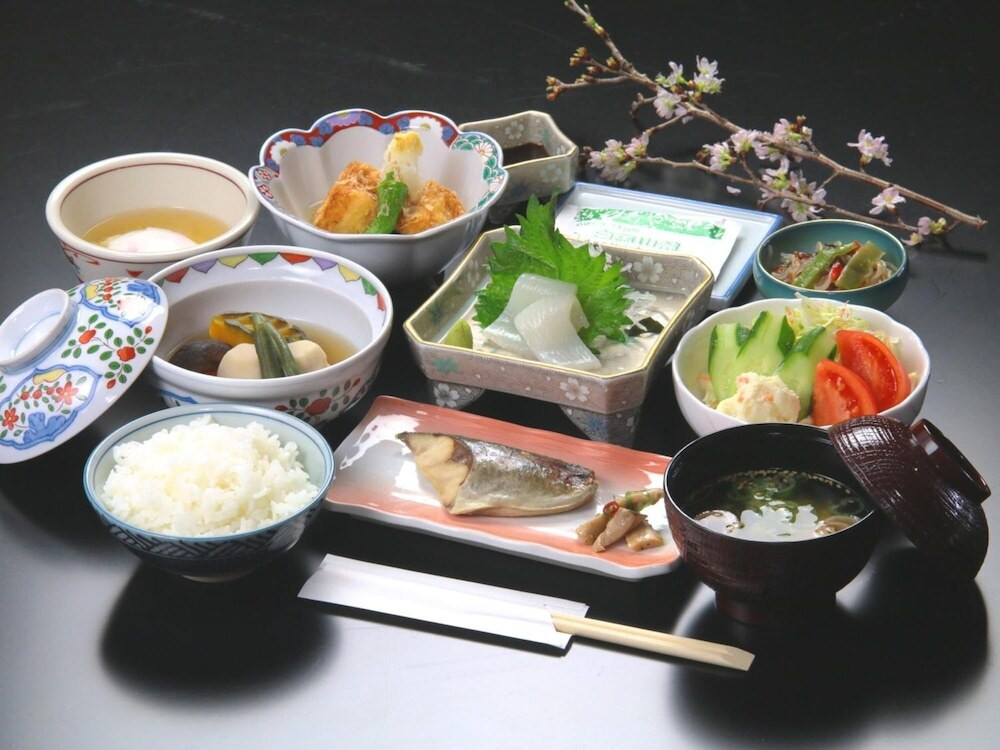 食材にこだわった旬の和食を堪能3475342