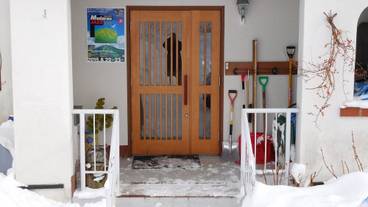 施設の入り口 / 16