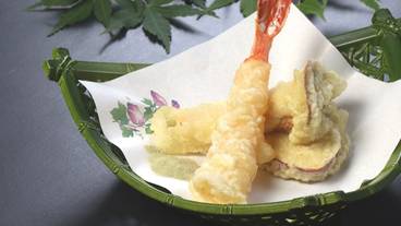 食事・飲み物 / 32