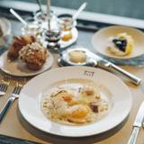 朝の嵐山を眺めながら
心満たされる朝食を / 1