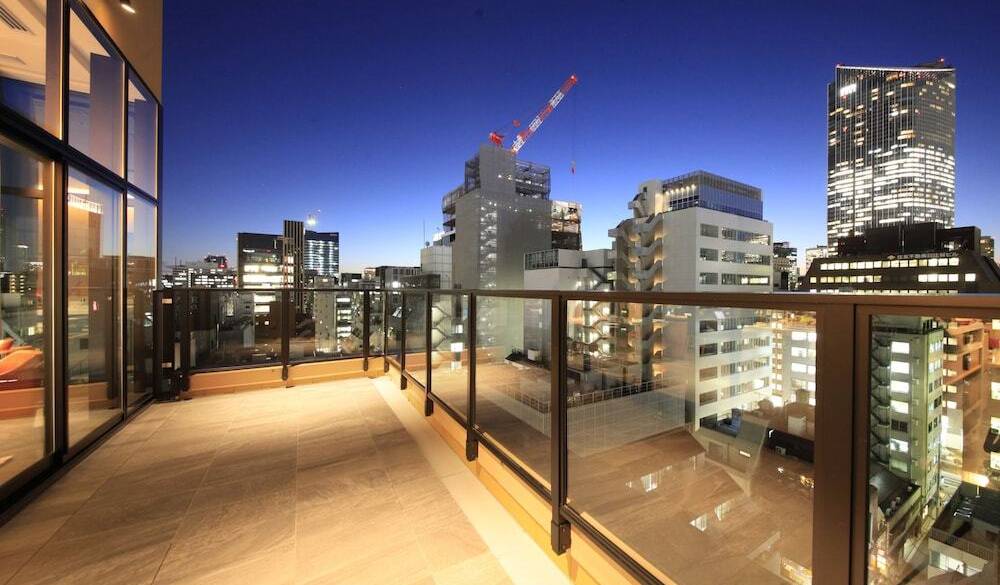 夜景を楽しんだ後は
お部屋で映画鑑賞 / 1