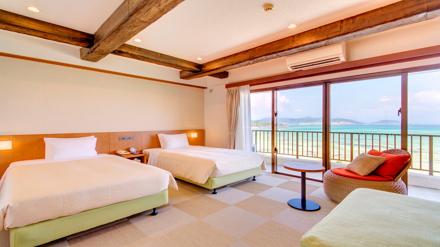 川平湾のほど近く。景色もご馳走の朝食ビュッフェ3532045