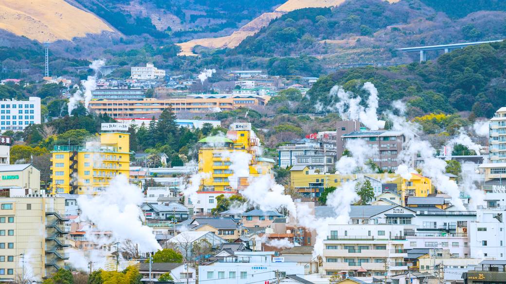 湯けむり漂う別府の街 / 2