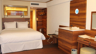 ルーム ダブルベッド 1 台 オーシャンビュー タワー(ダブルルーム)