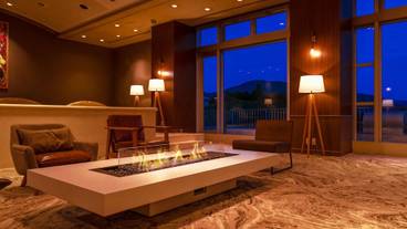 ロビーラウンジ / 3