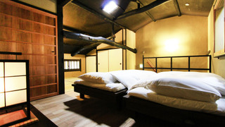 町屋　西対 (ベッド + 布団)