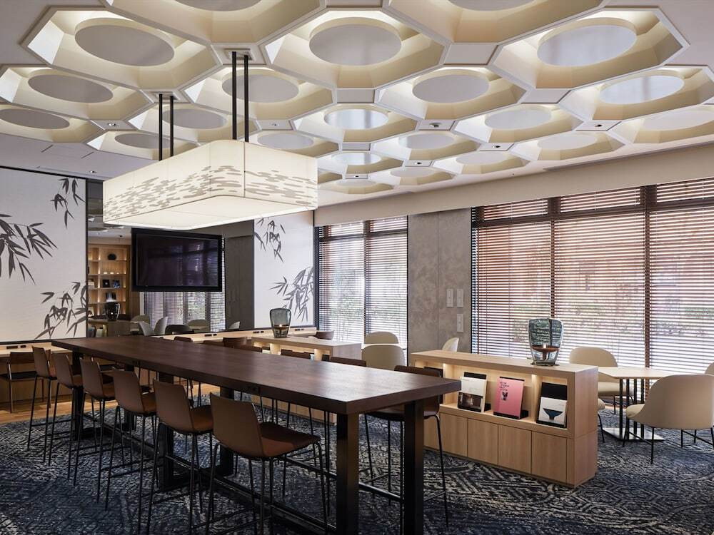 ロビーラウンジ