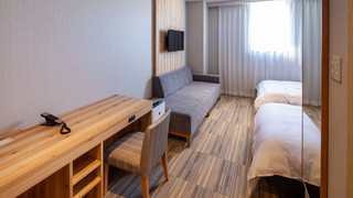 スーペリアツインルーム (セミダブルベッド2台＆エキストラベッド1台) 禁煙