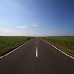 【北海道】地平線の向こうへ!直線道路を走る「絶景ドライブルート」6選