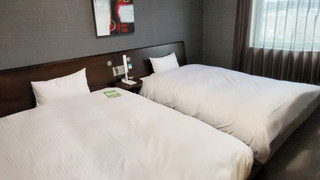 ツインルームシングルサイズベッド 2 台喫煙可