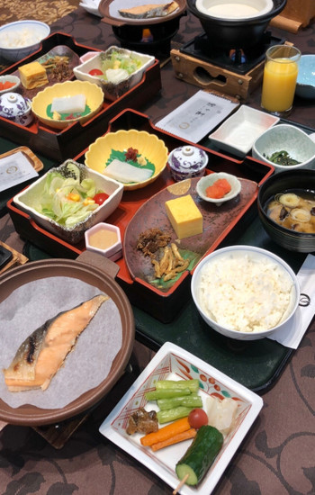 庭園で足湯も楽しめる♪3399513