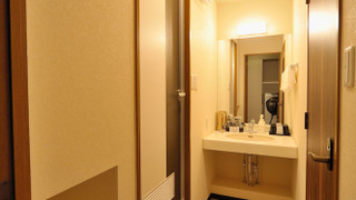 デラックスツインルーム (セミダブルベッド2台 + ソファー) 禁煙 (30平米)