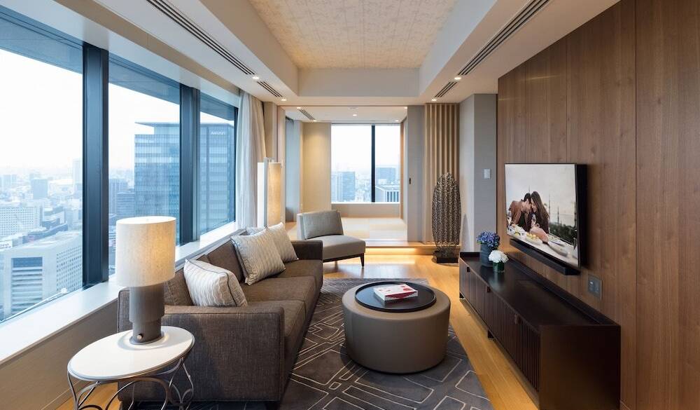 まるで高級レジデンス
快適な広々客室 / 2