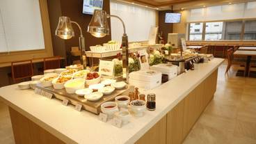 朝食スペース / 9