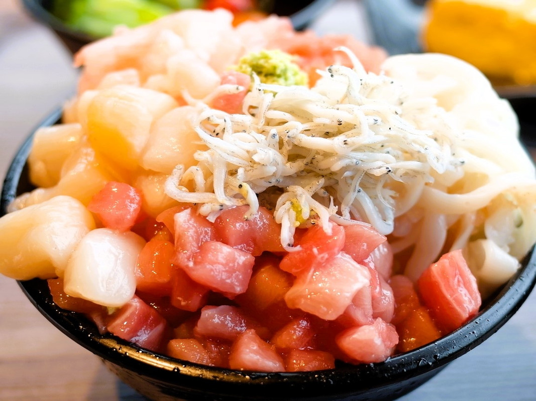 朝食ののっけ丼