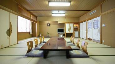 客室内のダイニングエリア / 6