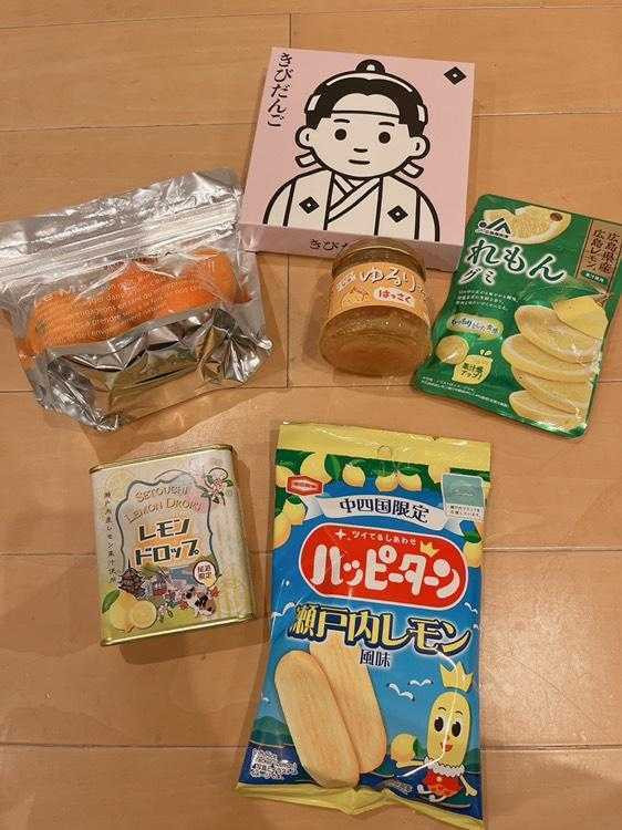 尾道は猫と路地が多い情緒ある街で、とてもタイプでした。お土産に買って帰ったジャムやレモン味のお菓子たちも非常においしかったですし、またゆっくり来たいです。 / 2