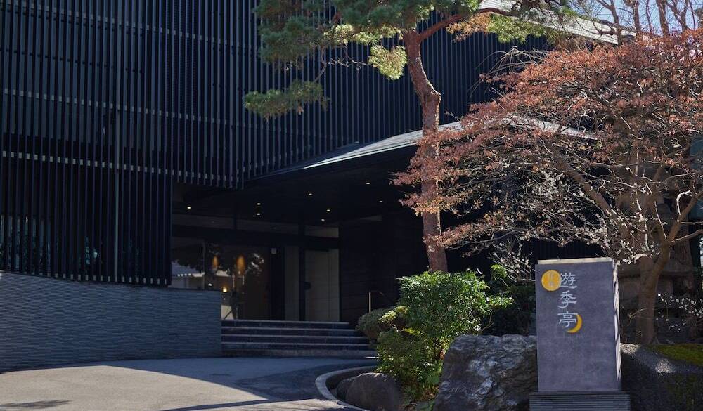 宿の歴史を感じつつ
チェックイン / 3