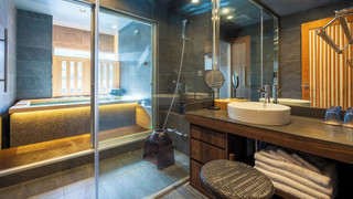 特別フロア-IKOI 憩- [満天・誠] 川側 温泉露天風呂付和洋室