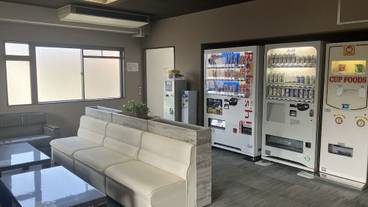 ロビー応接スペース / 3