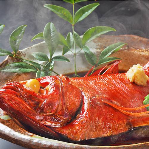 品数多めで大満足♪
夕食はくじら料理も / 3