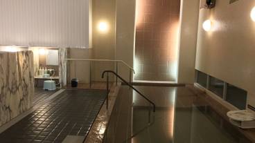 屋内スパ浴槽 / 1