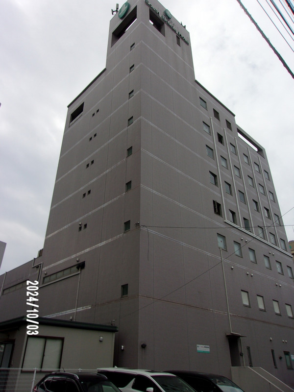 裏手からの様子です。