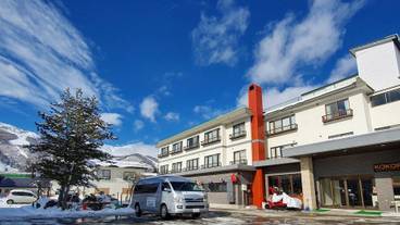 施設の入り口 / 6