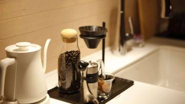 客室キッチンの設備一例 / 2