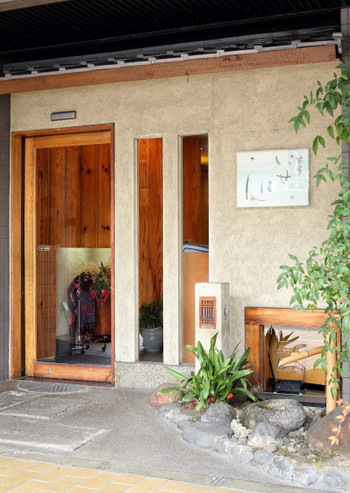 店内で味わうスイーツ3. 「茶房 いせはん」1947860